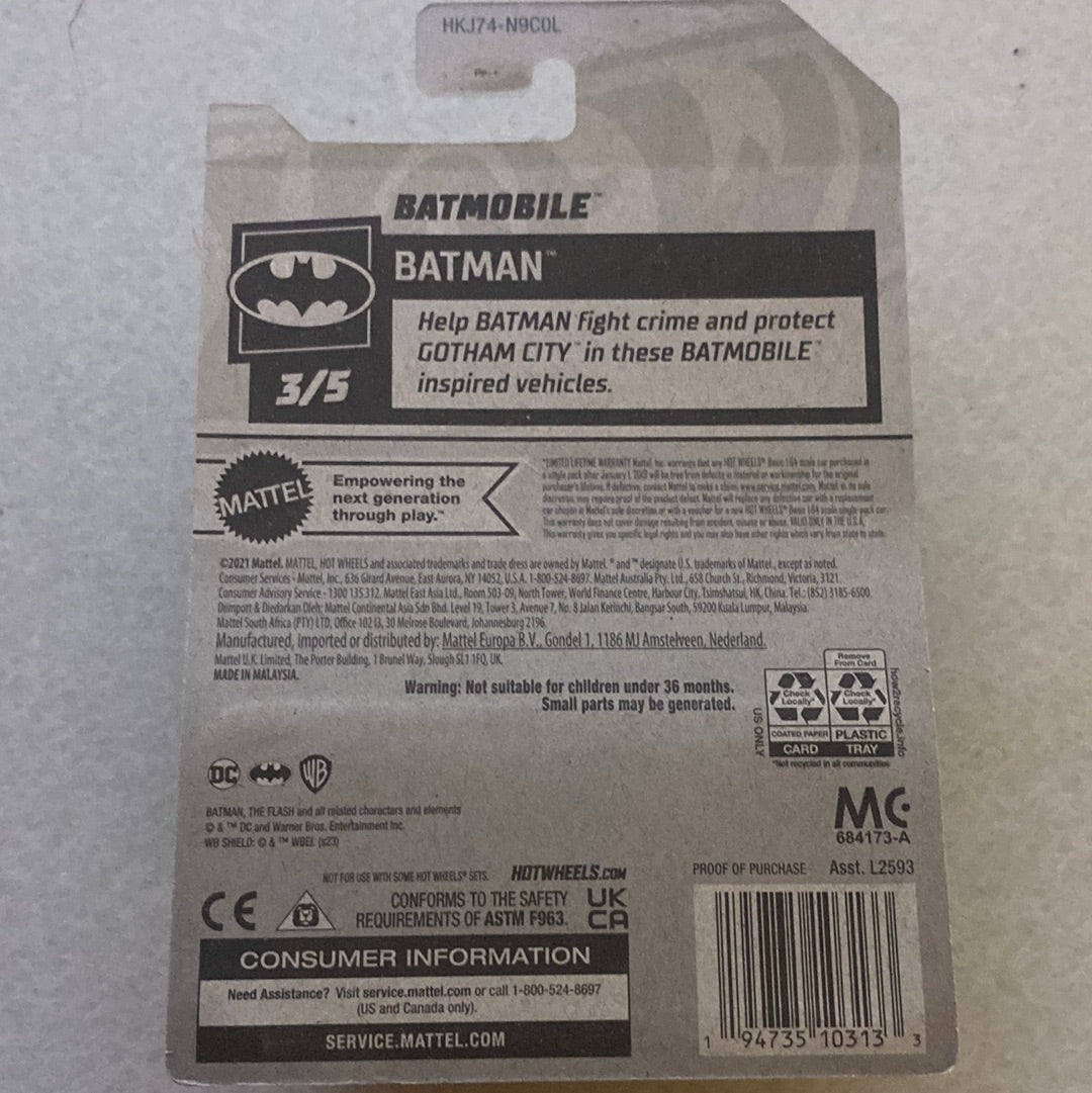 2021 Hot wheels The Flash Batman Batmobile 3/5 white
