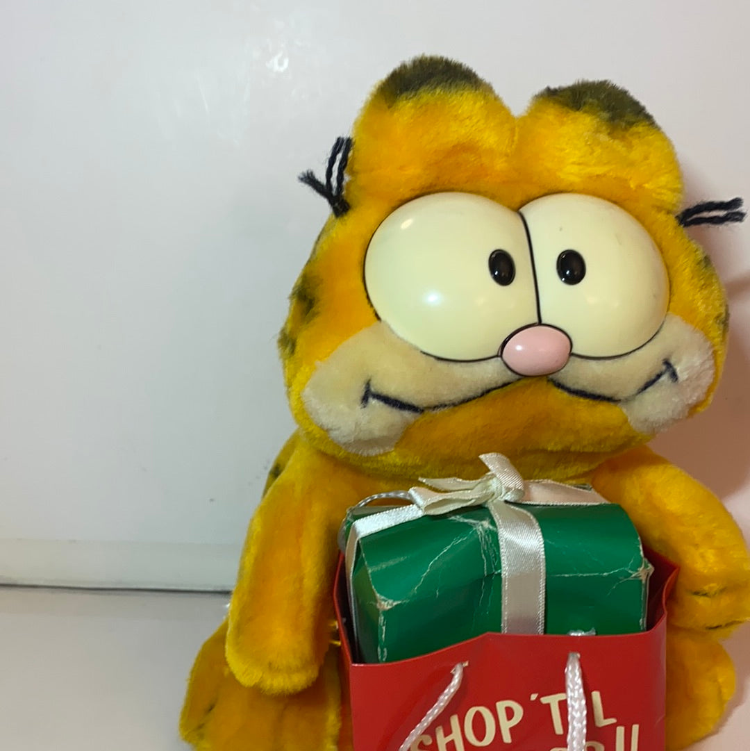 New!! Garfield vintage plush 1978 shop til you drop