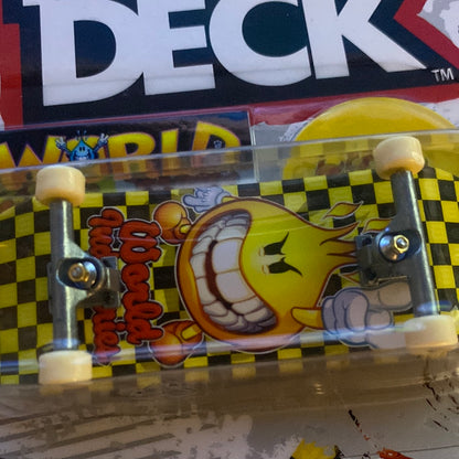 Tech Deck world  industries yellow flame ultra rare— fingerboard