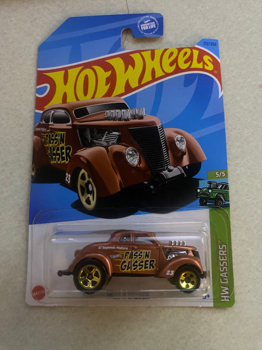 Hot Wheels Pass'N Gasser Metalflake Brown #212 212/250 - 2023 HW Gassers