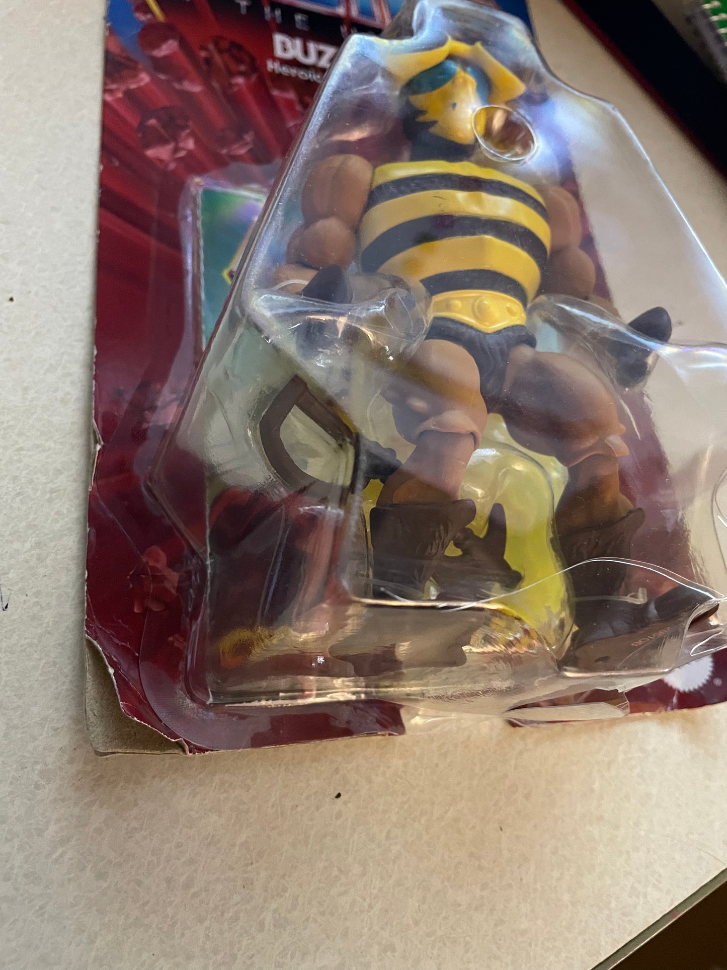 Masters of the Universe Origins Buzz-Off Action Figure MOTU BUZZOFF Bee Man damage package