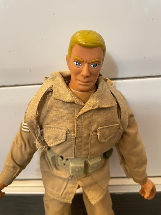 1999-2000 GI Joe soldier good condition