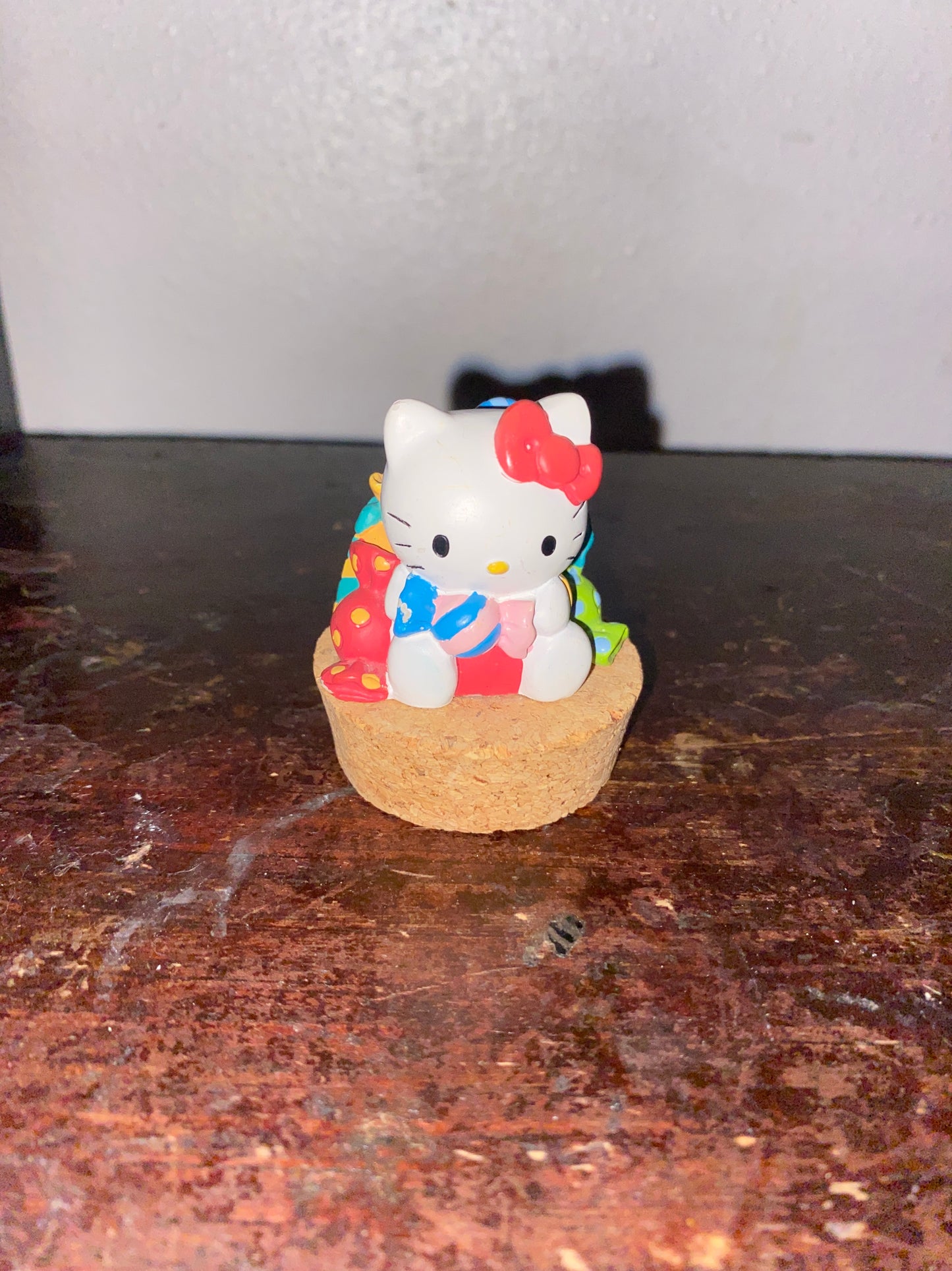 Hello kitty with presents cake topping