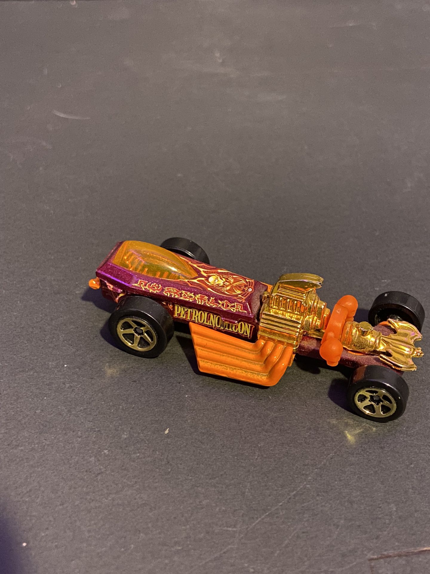 Collectible Item! 1994 HOT WHEELS ORANGE & PURPLE PETROLNOMICON RACE CAR