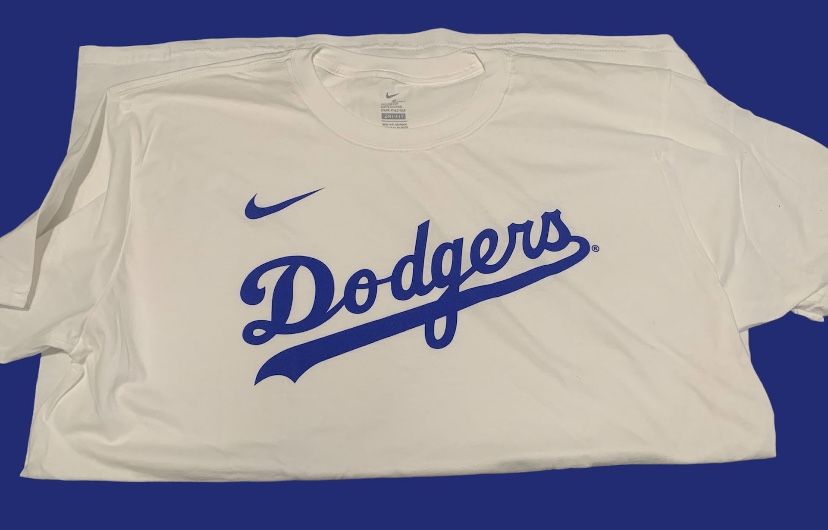 ⚾️ New Blue Dodgers Shirt Includes Free Sticker⚾️