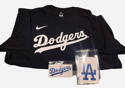 ⚾️ New Blue Dodgers Shirt Includes Free Sticker⚾️