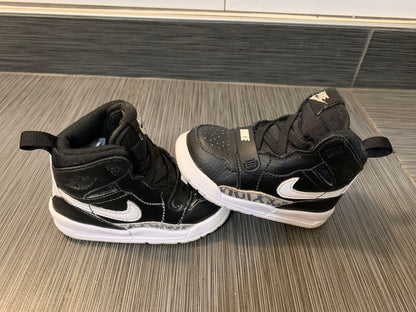 Nike Air Jordan Legacy 312 Toddler Sz 5C At4055 001 Black Velcro