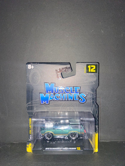 MUSCLE MACHINE DIE 1:64 COLLECTION MODEL 12 SERIES 2 1970 OLDSMOBILE VISTA CRUISER