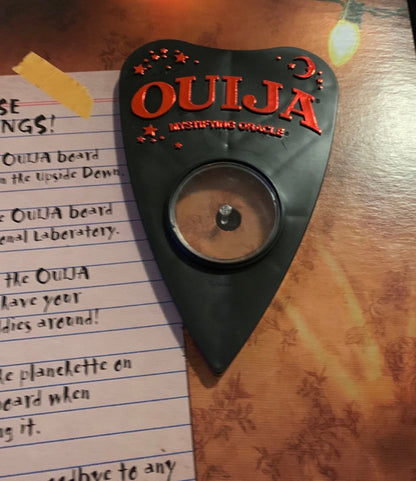 Stranger Things Ouija gameBoard Like New!