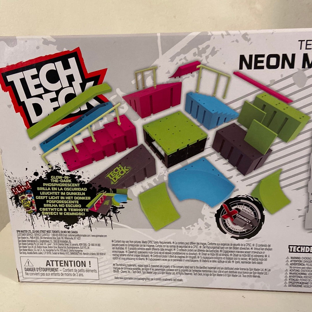 TECH DECK, Neon Mega Park X-Connect Creator, Glow-In-The-Dark Customizable Ramp