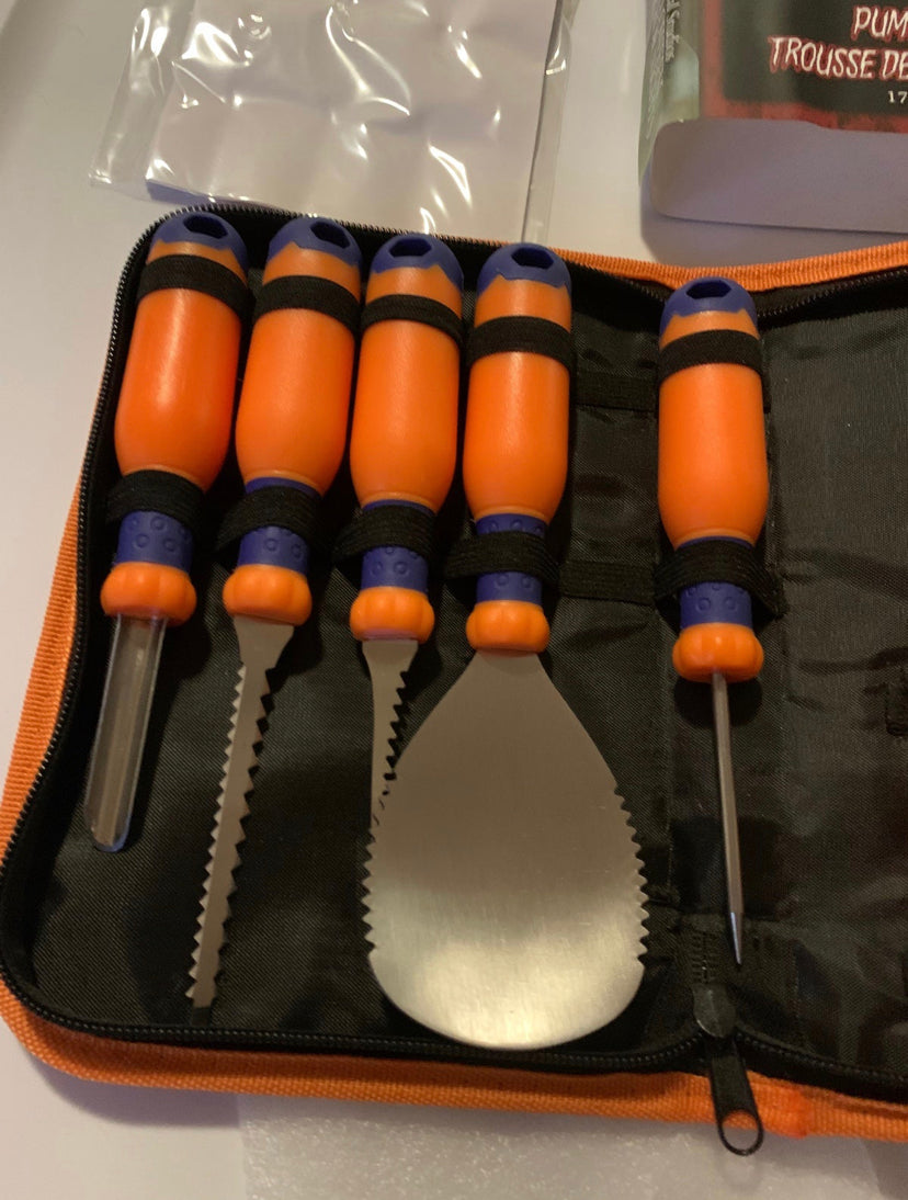 universal studios hollywood horror nights pumpkin carving kit