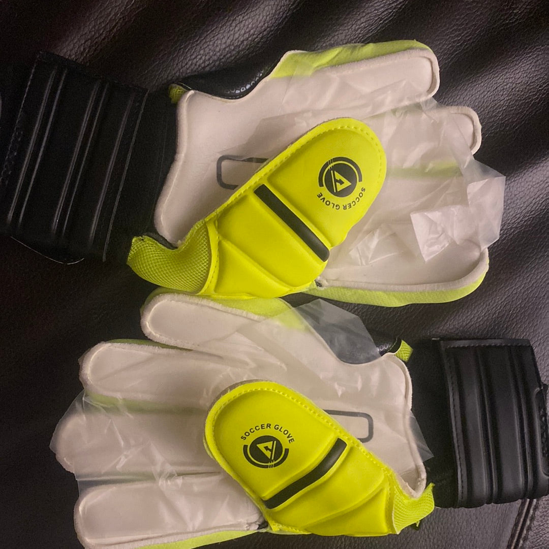 New!! Rinat Yellow Gloves size 9