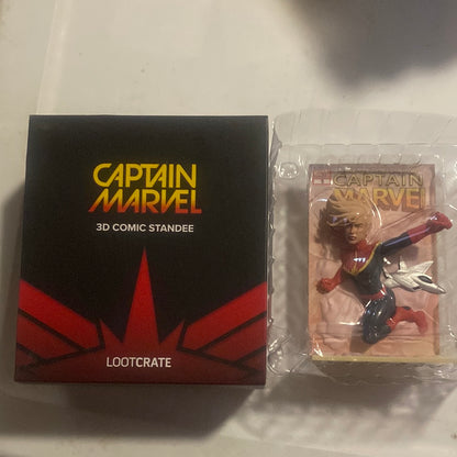 Loot Crate Captain Marvel 3d Comic Standee Statue 2019